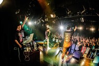 ONE☆DRAFT「ONE☆DRAFT TOUR 2018『Bee Alive vol,11』」大阪・BananaHall公演の様子。（撮影：森好弘）