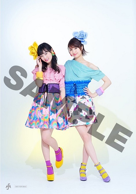 福原遥×戸松遥「It's Show Time!!」対象店舗限定特典ポスター画像