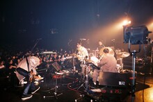 ミツメ「mitsume tour esper 2018」東京・マイナビBLITZ赤坂公演の様子。（撮影：トヤマタクロウ）