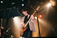 ナカヤーン（B, Cho）（撮影：トヤマタクロウ）