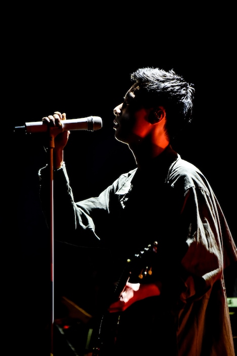 YONCE(Vo)(Photo by Shun Komiyama)