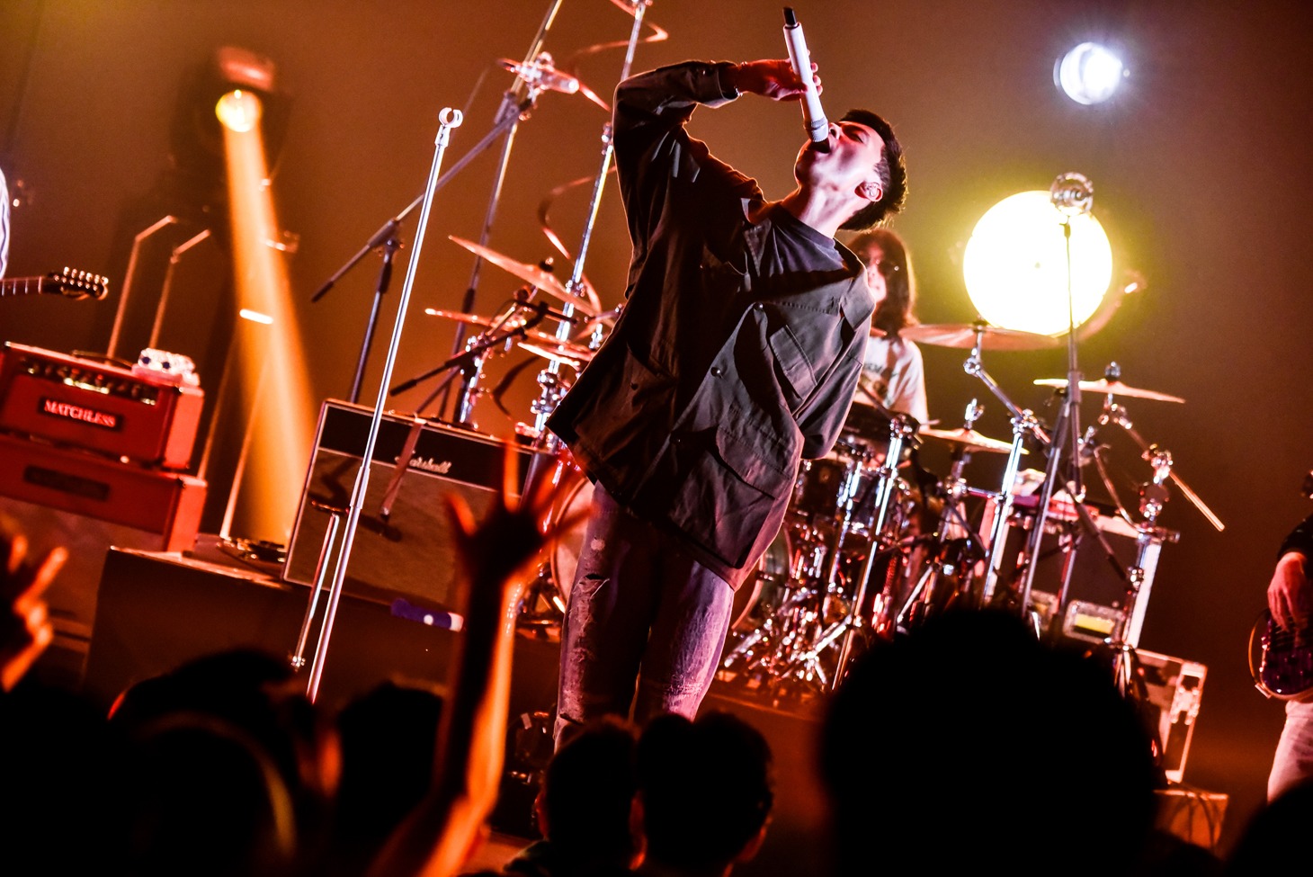 Suchmos「Suchmos "YOU'VE GOT THE WORLD TOUR"」神奈川・パシフィコ横浜 国立大ホールの様子。（Photo by Shun Komiyama）