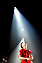 YONCE（Vo）（Photo by Shun Komiyama）