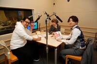 左から小手伸也、小笹大輔、藤原聡。(c)フジテレビ