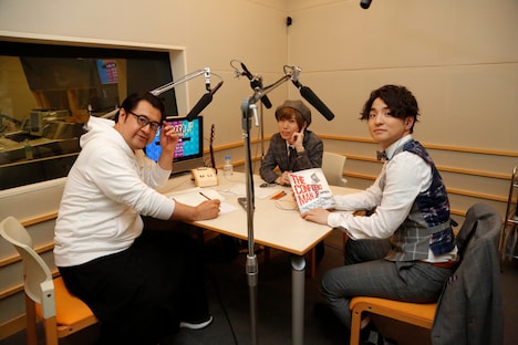 左から小手伸也、小笹大輔、藤原聡。(c)フジテレビ