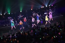 「転校少女歌撃団 5thワンマンライブ ～THE LAST GIGS～」の様子。