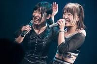 左から山崎みいわ、齋藤里佳子。（写真提供：FIFTY-FIFTY inc.）