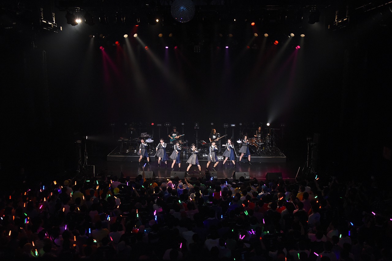 「転校少女歌撃団 5thワンマンライブ ～THE LAST GIGS～」の様子。