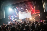 DEAR KISS「DEAREST DREAM」東京・TSUTAYA O-WEST公演の様子。（写真提供：FIFTY-FIFTY inc.）