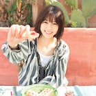 西野七瀬がワッフルを「あーん」、1stフォトブックより彼女感あふれる先行カット