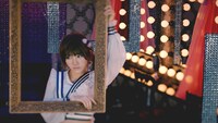 AKB48「Teacher Teacher」ミュージックビデオのワンシーン。(c)AKS / キングレコード