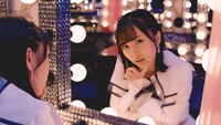 AKB48「Teacher Teacher」ミュージックビデオのワンシーン。(c)AKS / キングレコード
