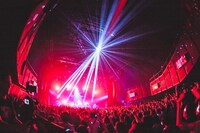 ASH DA HERO「ASH DA HERO SPRING TOUR 2018『STAY FREE』」東京・マイナビBLITZ赤坂公演の様子。（撮影：粂井健太）