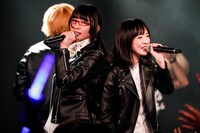 鏡るびいと泉茉里（THE 夏の魔物）。（撮影：西槙太一）