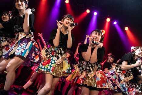 アイドルカレッジ「アイカレボリューション2018 革命的な春の東名阪ツアー」東京・WWW X公演の様子。（撮影：古川朋久）