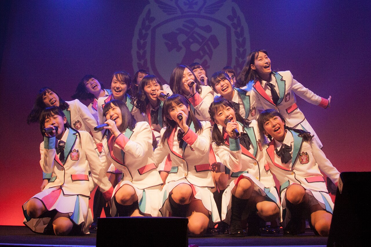 「IQプロジェクト研究生公演～あの子はどっち！？～」の様子。