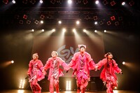 「二丁目の魁カミングアウトの絶対に埋まらないワンマンライブ in Shibuya O-EAST」の様子。（撮影：タマイシンゴ）