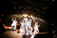 「二丁目の魁カミングアウトの絶対に埋まらないワンマンライブ in Shibuya O-EAST」の様子。（撮影：タマイシンゴ）