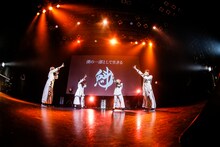 「二丁目の魁カミングアウトの絶対に埋まらないワンマンライブ in Shibuya O-EAST」の様子。（撮影：タマイシンゴ）