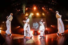 「二丁目の魁カミングアウトの絶対に埋まらないワンマンライブ in Shibuya O-EAST」の様子。（撮影：タマイシンゴ）