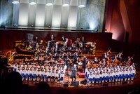 「KOJI TAMAKI PREMIUM SYMPHONIC CONCERT 2018 THE GRAND RENAISSANCE -CURTAIN CALL-」熊本・熊本県立劇場公演の様子。