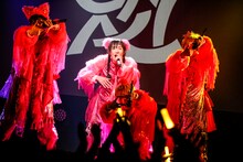 「二丁目の魁カミングアウトの絶対に埋まらないワンマンライブ in Shibuya O-EAST」の様子。（撮影：タマイシンゴ）