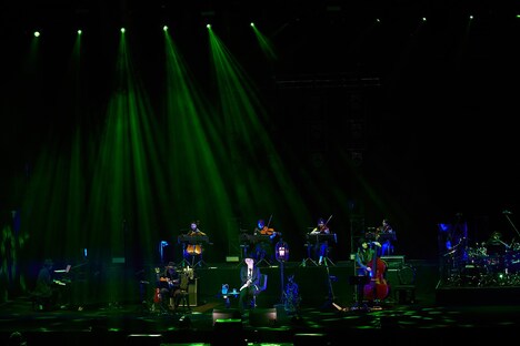 HYDE「HYDE ACOUSTIC CONCERT TOUR 2018 -黒ミサ ASIA-」上海公演の様子。