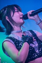 新井愛瞳（撮影：古川朋久）