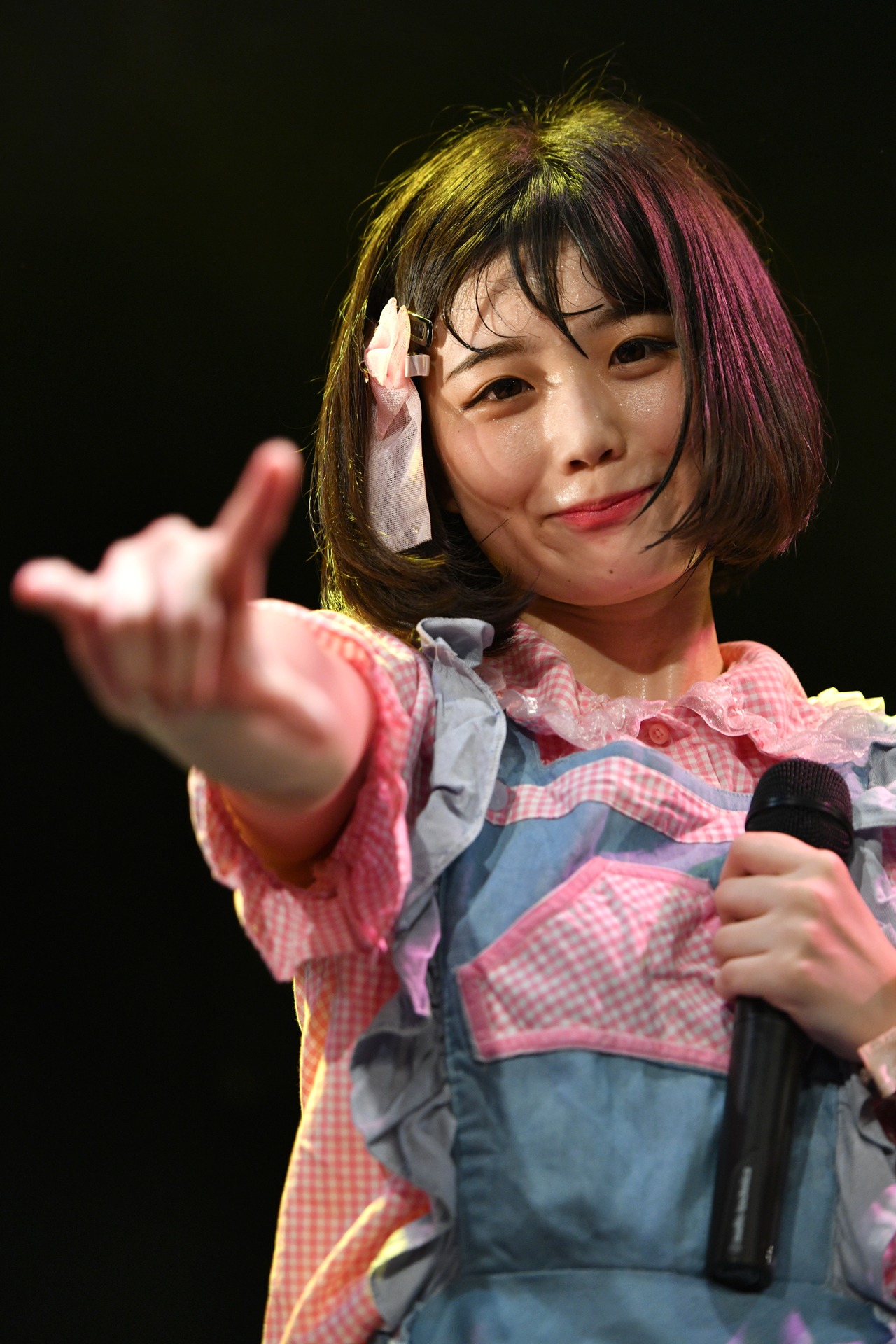 小山ひな