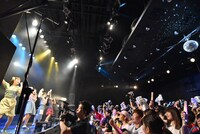 神宿「神宿全国ツアー2017-2018～はじめまして！神宿です。～」最終公演の様子。