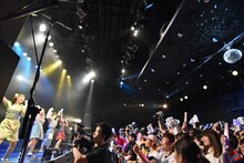 神宿「神宿全国ツアー2017-2018～はじめまして！神宿です。～」最終公演の様子。