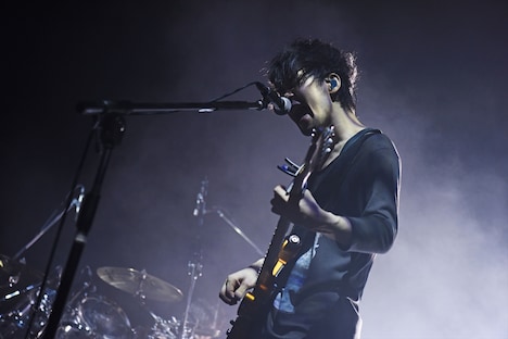 TK（Vo, G）（撮影：河本悠貴）