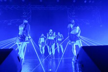 「アップアップガールズ（仮）7周年ツアー～Still Goes On!!～」の様子。（撮影：土屋恵介）