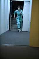 大人げないダッシュでトップを狙う夢眠ねむ。