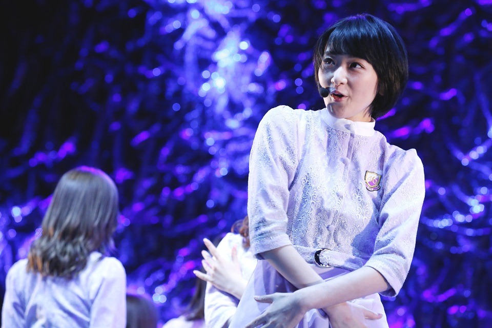 人気画像4位は「乃木坂46生駒里奈ラスト握手会に3万5000人集結『最高のメンバーに出会えた』」より、生駒里奈（乃木坂46）。