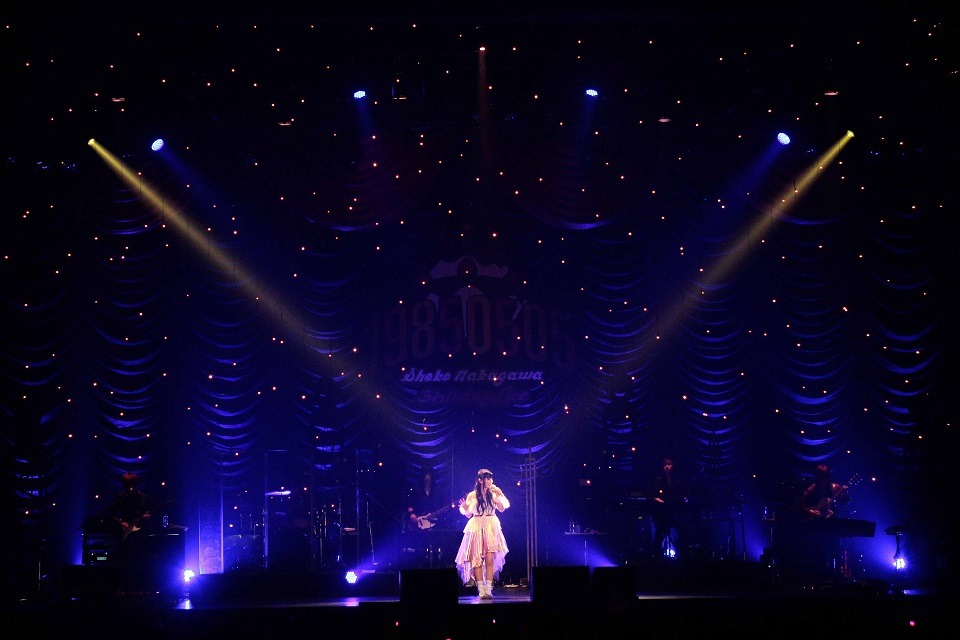 「SHOKO NAKAGAWA BIRTHDAY LIVE ～19850505～」の様子。（撮影：外山繁）