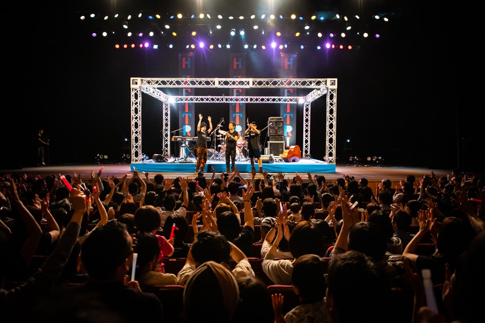 H ZETTRIO「Mysterious Superheroes TOUR ～こどもの日 Special～」の様子。（Photo by Yuta Ito）