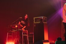 遊佐春菜（Key / 壊れかけのテープレコーダーズ）（Photo by Shuhei Kojima）