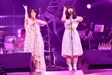 大森靖子と長濱ねる（欅坂46）。（撮影：古渓一道）