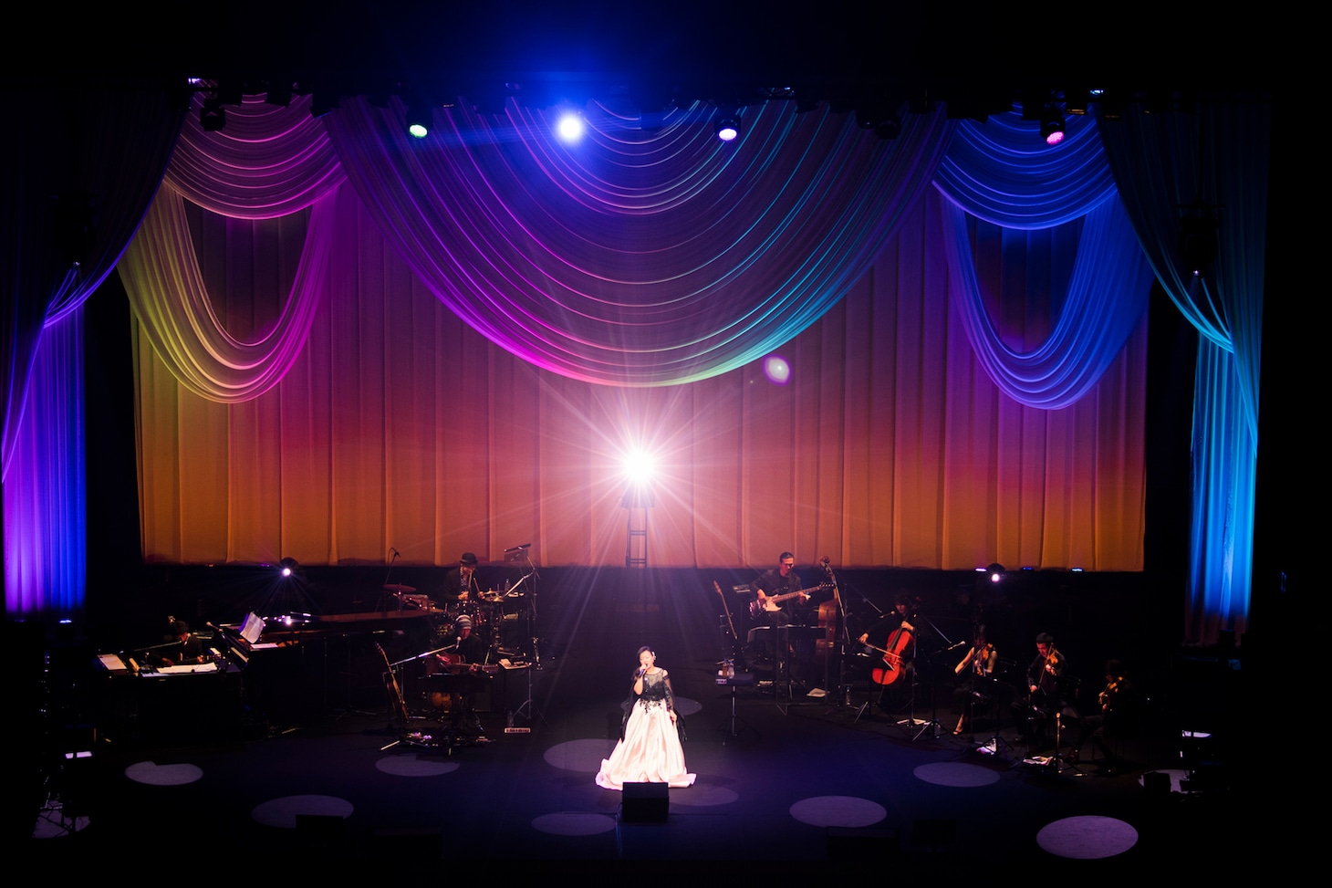 薬師丸ひろ子「薬師丸ひろ子コンサート 2018」東京・Bunkamuraオーチャードホール公演の様子。