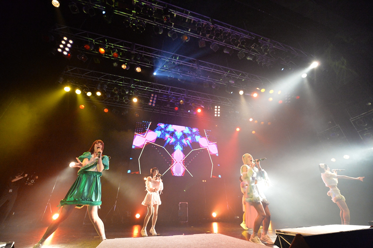 CY8ER「CY8ER NEWGENE TOUR」東京・TSUTAYA O-EAST公演の様子。（写真提供：ICIGOSTYLE）