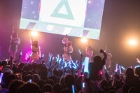 CY8ER「CY8ER NEWGENE TOUR」東京・TSUTAYA O-EAST公演の様子。（写真提供：ICIGOSTYLE）