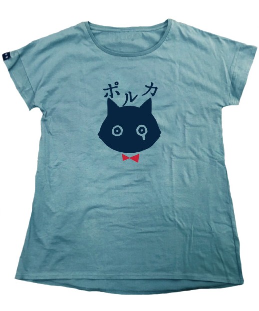 ステッカー配布スタッフが着用する「半泣きビビTシャツ（ゆったり）」。