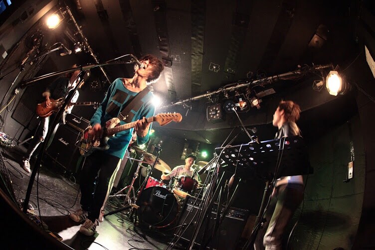 BALLOND'ORがミニアルバム連続リリース、イメージは「青」と「赤」