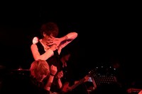 しゅーず（撮影：小松陽祐［ODD JOB］）