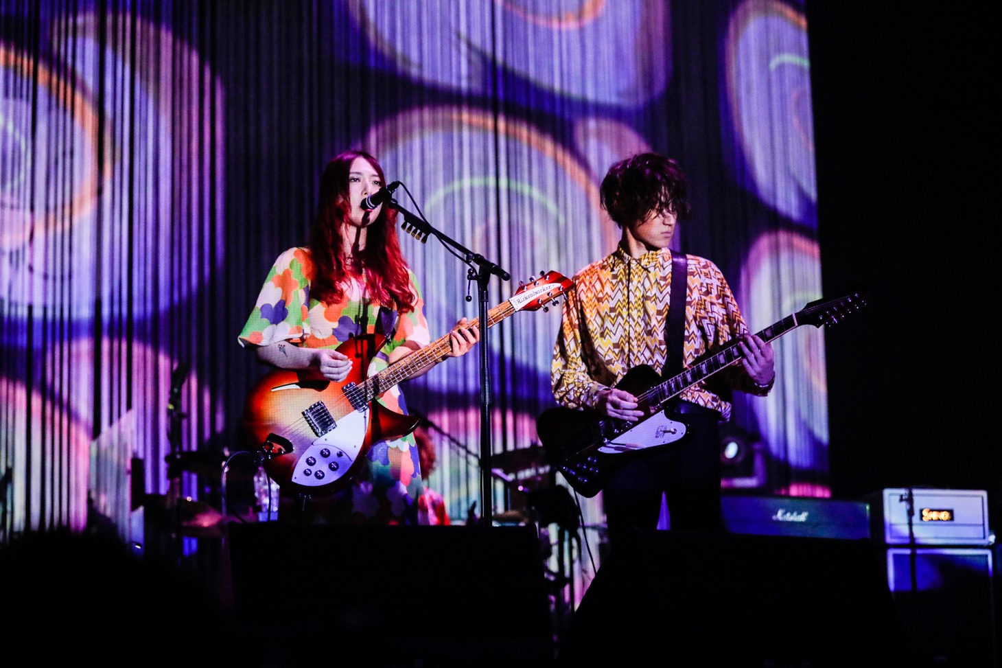 「GLIM SPANKY LIVE AT 日本武道館」の様子。（photo by HAJIME KAMIIISAKA）