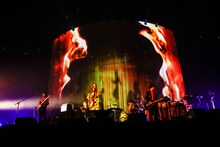 「GLIM SPANKY LIVE AT 日本武道館」の様子。（photo by HAJIME KAMIIISAKA）