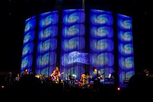 「GLIM SPANKY LIVE AT 日本武道館」の様子。（photo by HAJIME KAMIIISAKA）