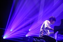 澤野弘之（Photo by Taichi Nishimaki）