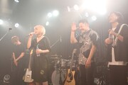 ほのかりんワンマンライブ「LOVE ME TENDER」の様子。（写真提供：フォーライフ ミュージックエンタテイメント）